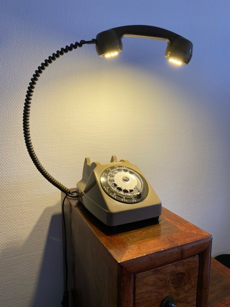 Téléphone lampe vintage